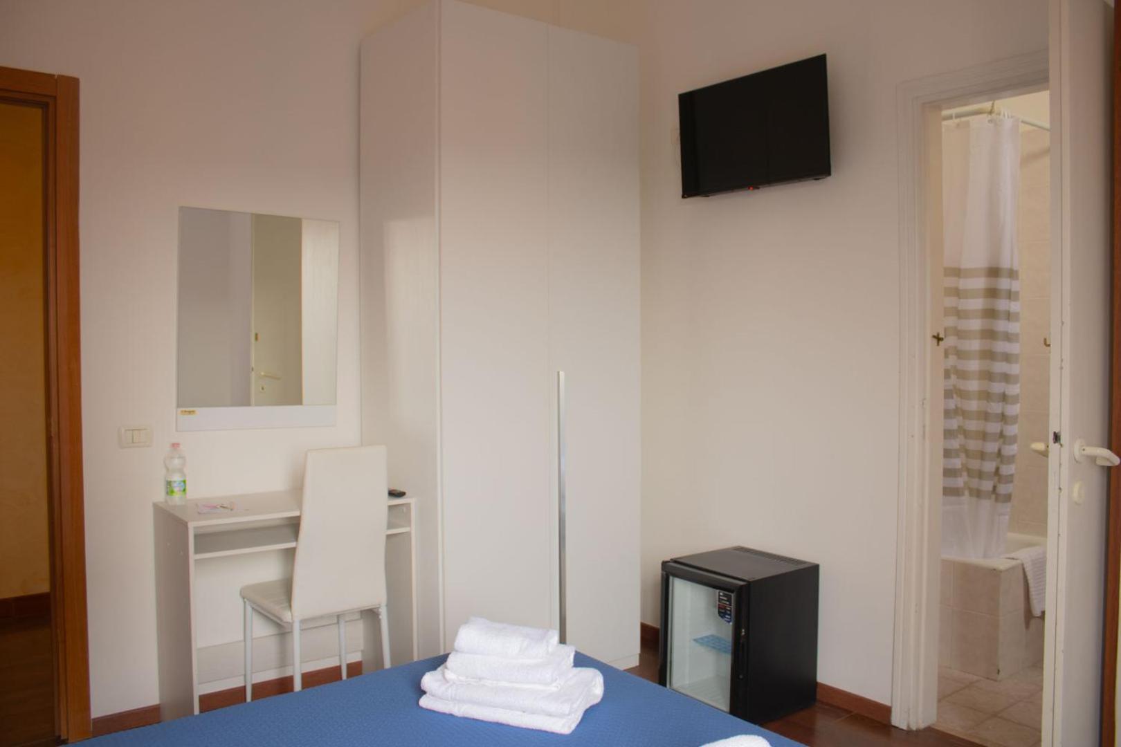 Large Double Room,1598503115:JPEG